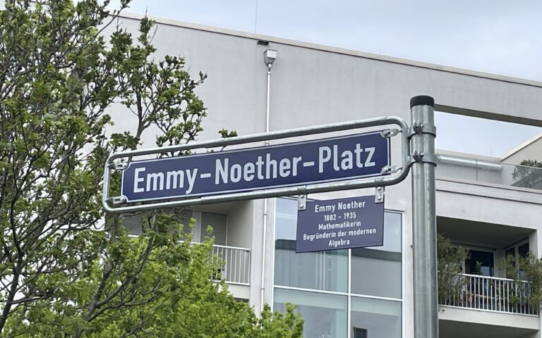 Benennung eines Platzes nach Emmy Noether